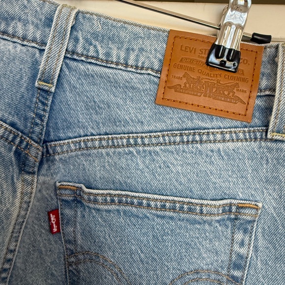 Levi’s Ribcage Full Length Jeans in Samba Tango Light - Size 28x32 - Picture 8 of 8